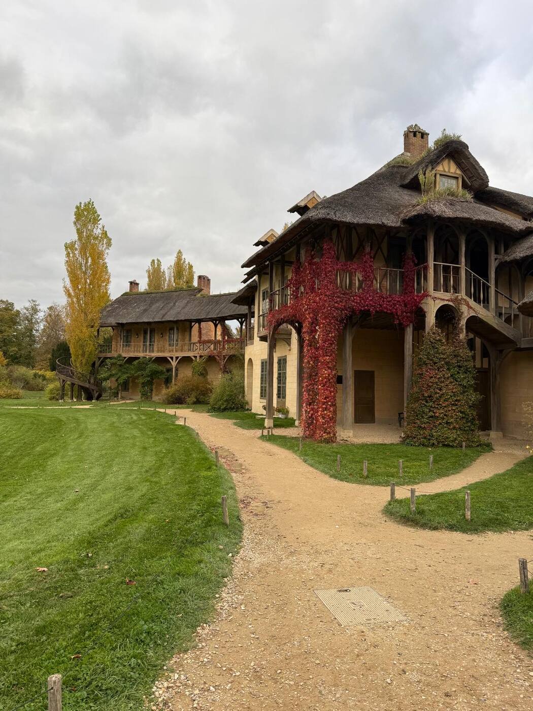 Kraliçe'nin Evi ve patika, Hameau de la Reine