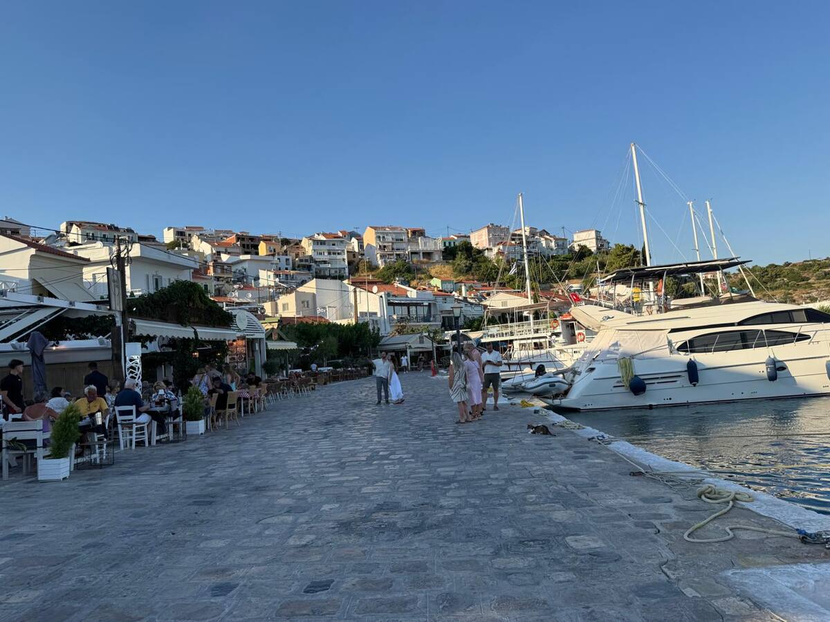 Pisagor kordonu — Samos kapı vizesiyle gelinen liman kasabası